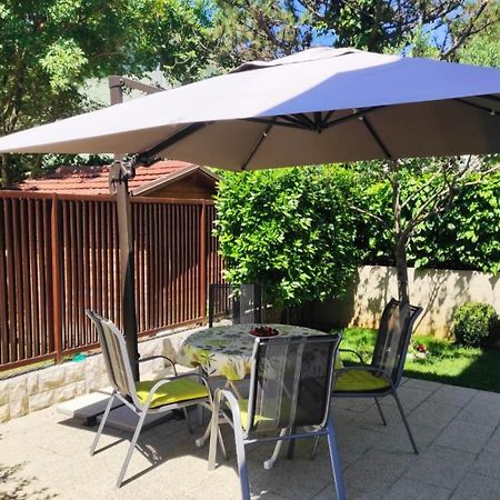 יאדראנובו Ferienwohnung Marina מראה חיצוני תמונה